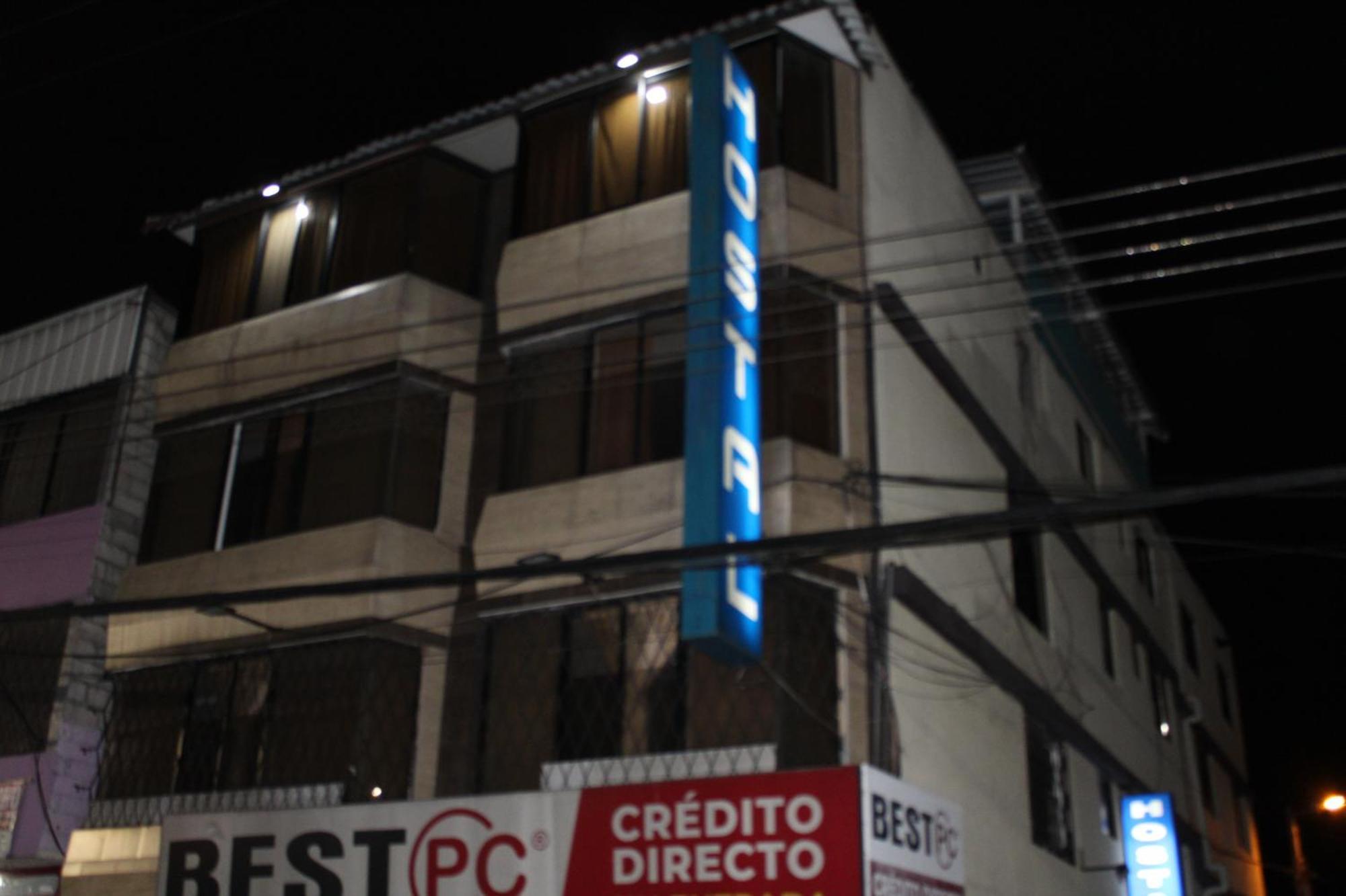 Julius Hostal, Desde Las 14 Horas Hasta 12 Del Mediodia Quito Eksteriør billede