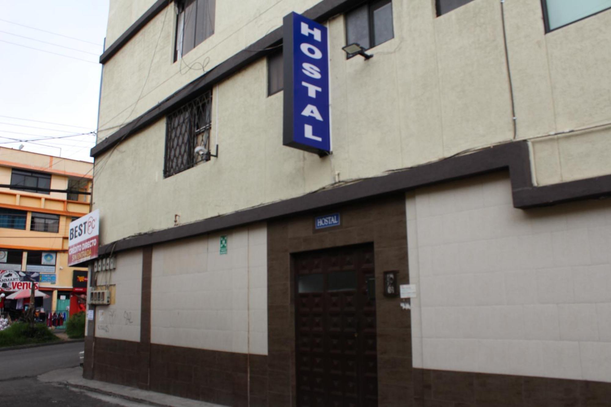 Julius Hostal, Desde Las 14 Horas Hasta 12 Del Mediodia Quito Eksteriør billede